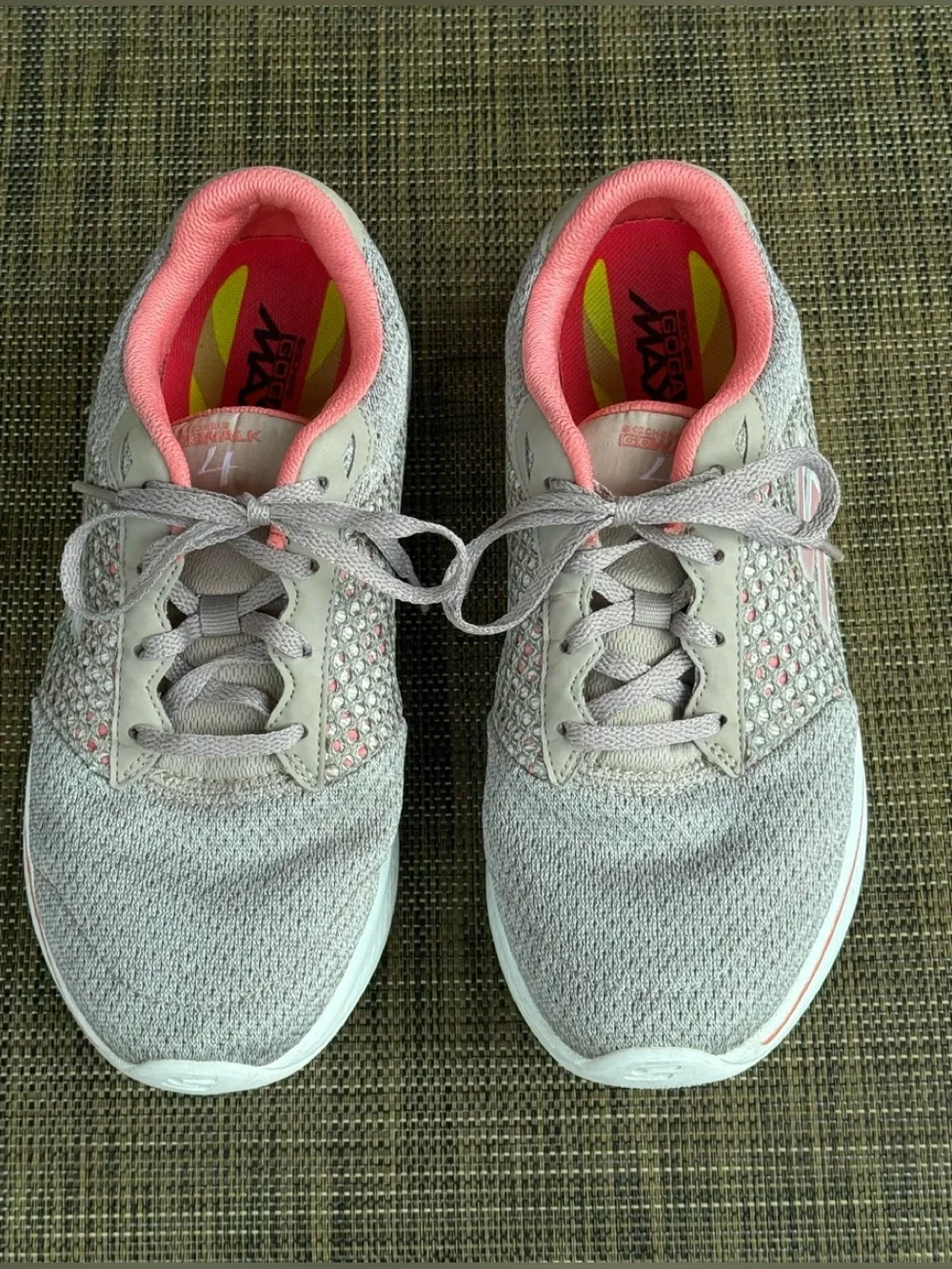 Skechers Mesh Sneakers Women's U.S. 7.5 Go Walk 4 Light Gray/Coral Goga Max
